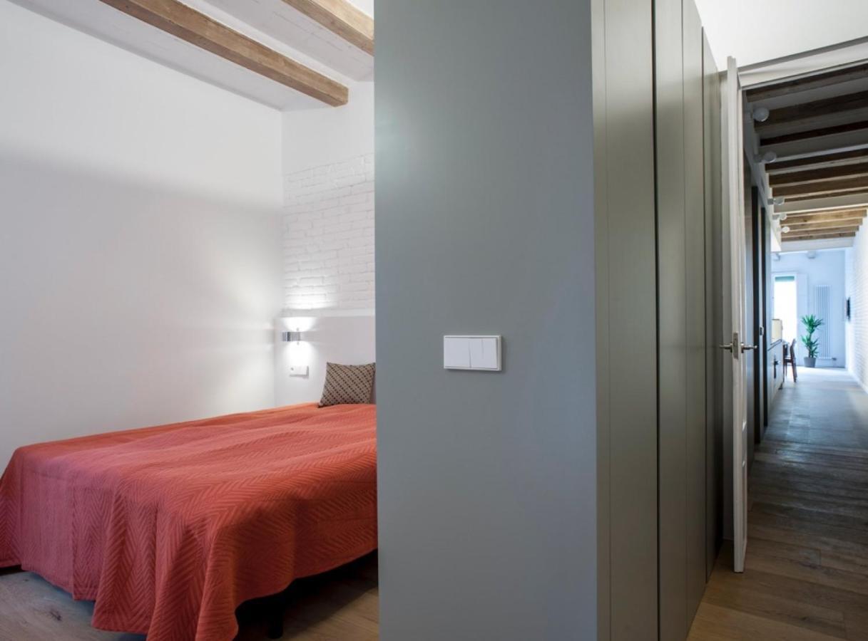 Villaroel - Modern Flat In San Antoni *