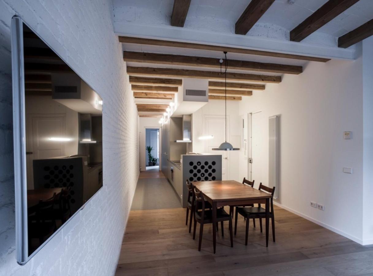 Villaroel - Modern Flat In San Antoni * Barcelona